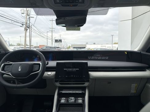 New 2026 Lincoln Nautilus Premier w/ Equipment Group 102A AWD/4WD image 10