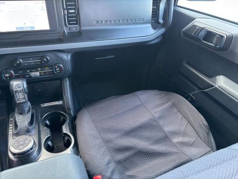 Used 2023 Ford Bronco Big Bend w/ Sasquatch Package AWD/4WD image 17