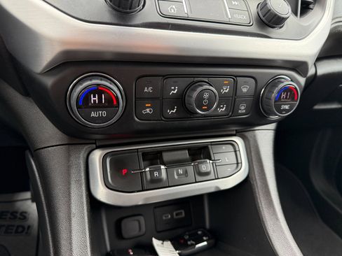 Used 2023 GMC Acadia SLE w/ Driver Convenience Package image 36