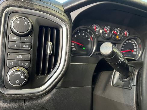 Used 2019 Chevrolet Silverado 1500 LT image 38