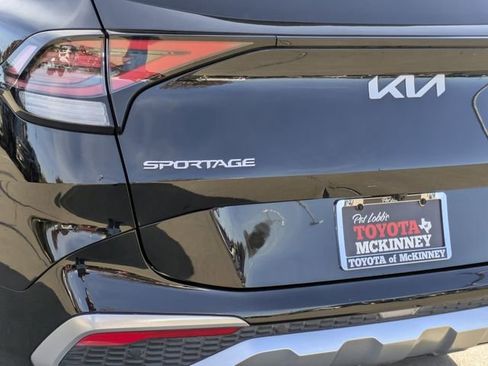 Used 2024 Kia Sportage SX image 9