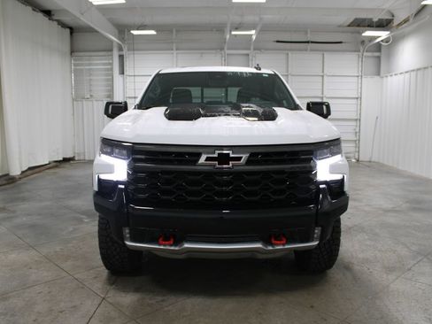 Used 2024 Chevrolet Silverado 1500 ZR2 w/ Technology Package image 3