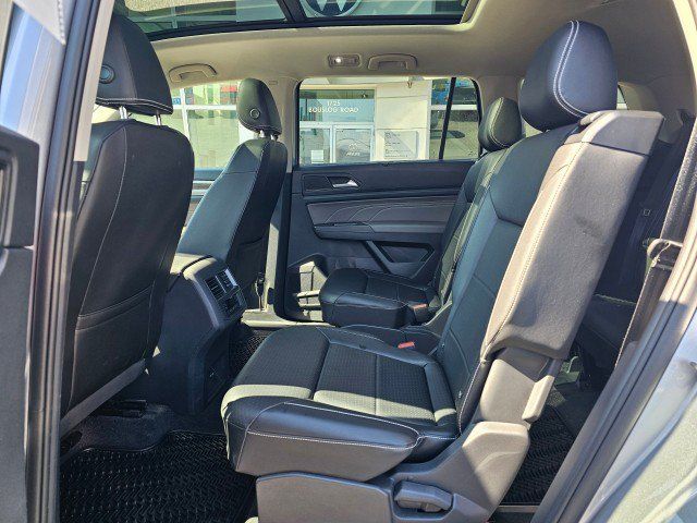 Used 2023 Volkswagen Atlas SEL AWD/4WD image 21