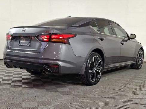Used 2023 Nissan Altima 2.5 SR w/ SR Premium Package AWD/4WD image 9