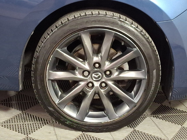 Used 2018 MAZDA MAZDA3 Touring FWD image 11