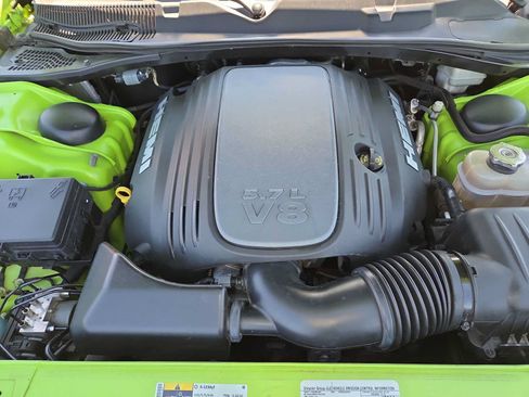 Used 2015 Dodge Challenger R/T w/ Quick Order Package 22B R/T RWD image 17
