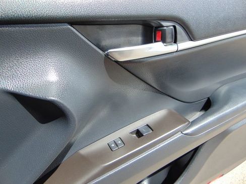 Used 2023 Toyota Camry SE FWD image 26