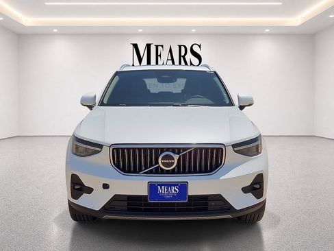 Used 2023 Volvo XC40 B5 Plus AWD/4WD image 8