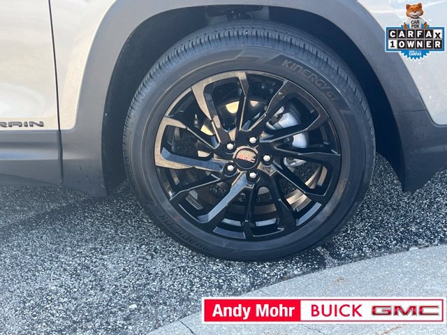 Used 2023 GMC Terrain SLT w/ Tech Package FWD image 17
