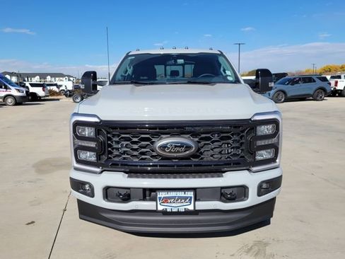 New 2026 Ford F350 Lariat w/ Black Appearance Package image 5