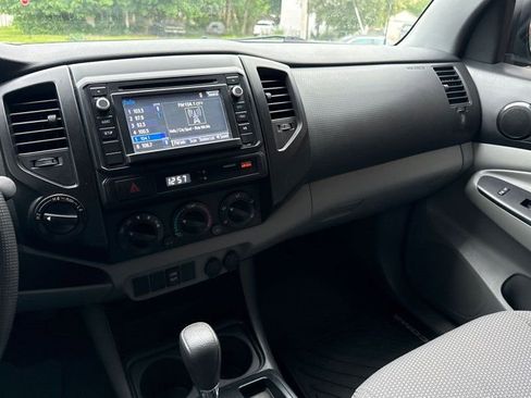 Used 2014 Toyota Tacoma 4x4 Access Cab w/ Convenience Package image 20