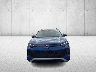 New 2025 Volkswagen Tiguan SE