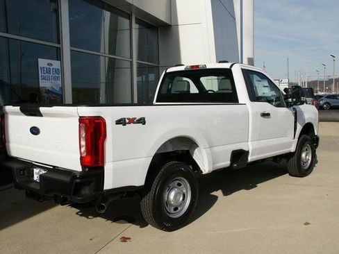 New 2026 Ford F250 XL w/ F-250 >10K GVWR Package image 3