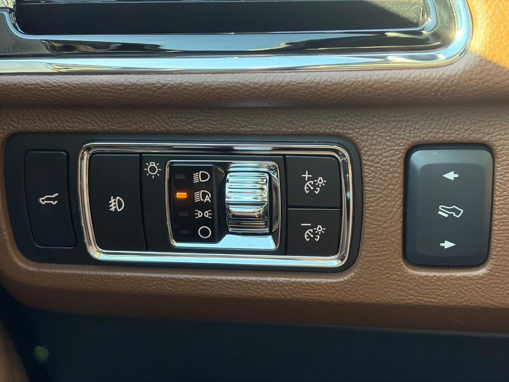 Used 2023 Lincoln Navigator Reserve AWD/4WD image 33