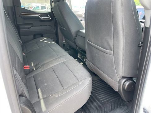 Used 2023 Chevrolet Silverado 1500 LT AWD/4WD image 17