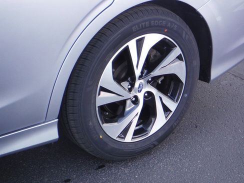 Used 2024 Subaru Legacy Premium image 3