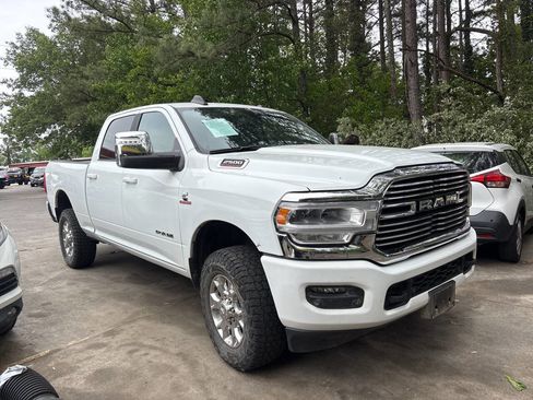 Used 2024 RAM 2500 Laramie AWD/4WD image 4