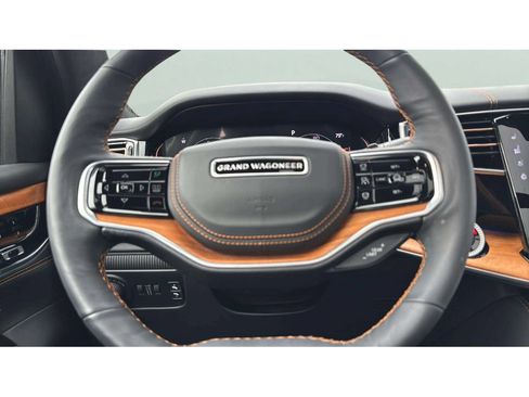 Used 2025 Jeep Grand Wagoneer L Series III w/ Rear Seat Video Group 1 AWD/4WD image 17