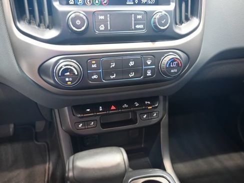 Used 2020 Chevrolet Colorado Z71 AWD/4WD image 18