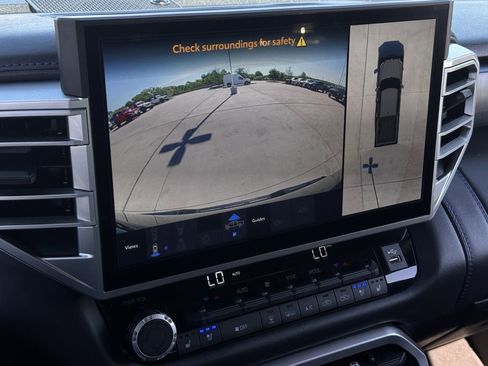 Used 2024 Toyota Tundra Platinum image 19