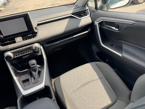 Used 2025 Toyota RAV4 XLE image 15