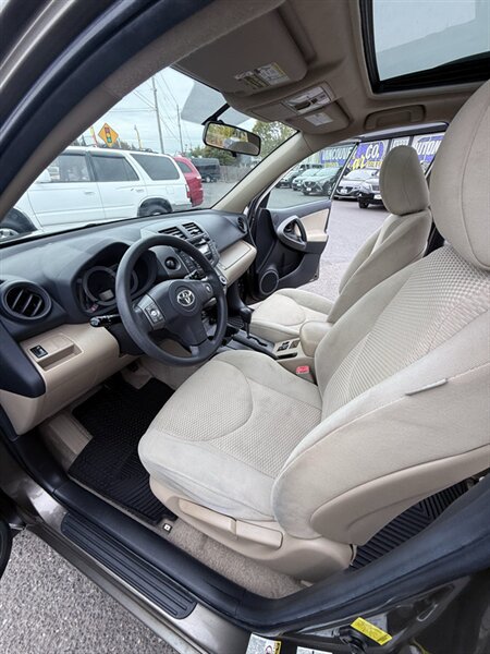 Used 2011 Toyota RAV4 4WD w/ Upgrade Value Pkg image 18