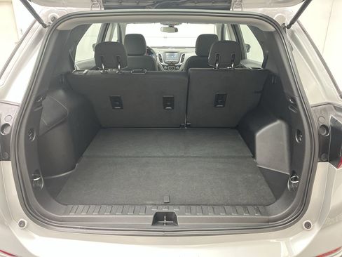 Used 2018 Chevrolet Equinox LS image 24