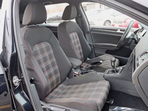 Used 2017 Volkswagen GTI Sport image 28