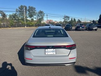 New 2025 Honda Accord SE video 3