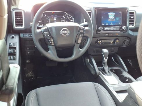Used 2023 Nissan Frontier SV RWD image 12