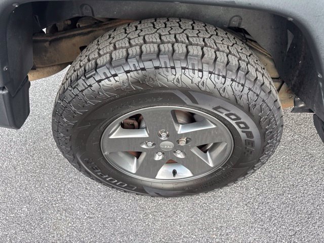 Used 2010 Jeep Wrangler Unlimited Sport AWD/4WD image 9