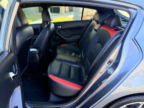 Used 2017 Kia Forte SX FWD image 10