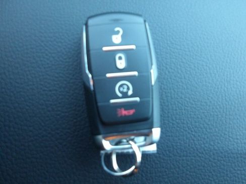 New 2026 RAM 1500 4x4 Crew Cab image 20