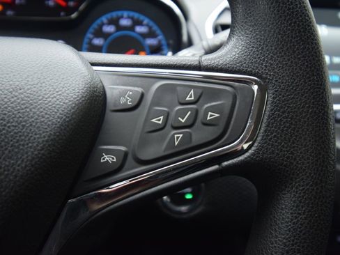 Used 2017 Chevrolet Cruze LT w/ Convenience Package image 27