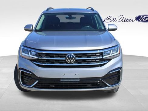 Used 2021 Volkswagen Atlas SE w/ Panoramic Sunroof Package image 2