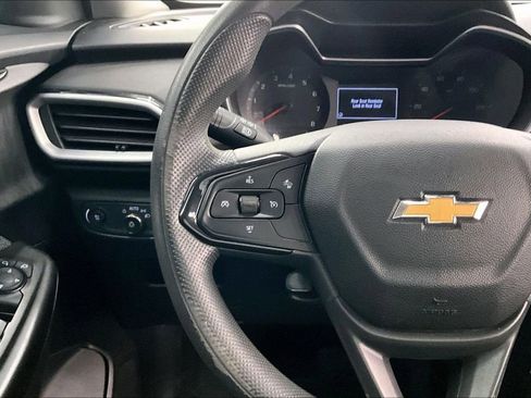 Used 2023 Chevrolet TrailBlazer LS FWD image 16