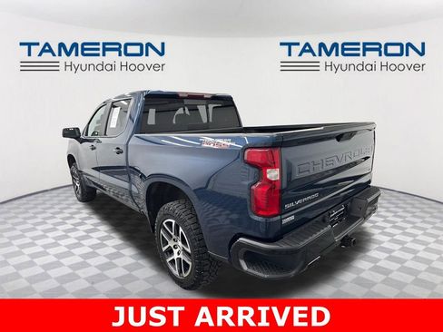 Used 2020 Chevrolet Silverado 1500 LT Trail Boss image 3
