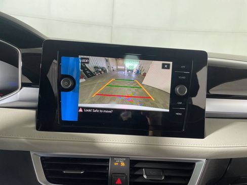 New 2026 Volkswagen Taos SE AWD/4WD image 16