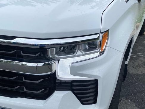 Used 2023 Chevrolet Silverado 1500 LT AWD/4WD image 6