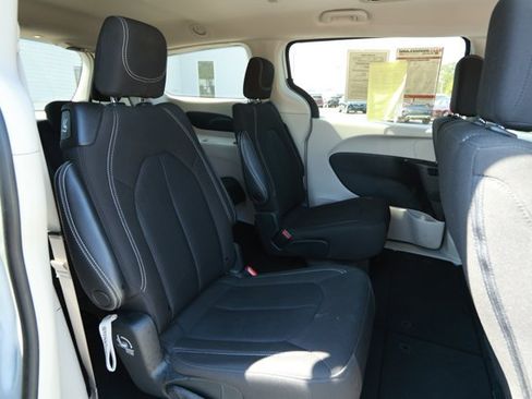 Used 2023 Chrysler Voyager LX FWD image 29
