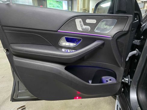 Used 2023 Mercedes-Benz GLS 450 4MATIC image 23