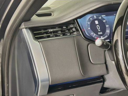 Certified 2025 Land Rover Range Rover SE AWD/4WD image 10