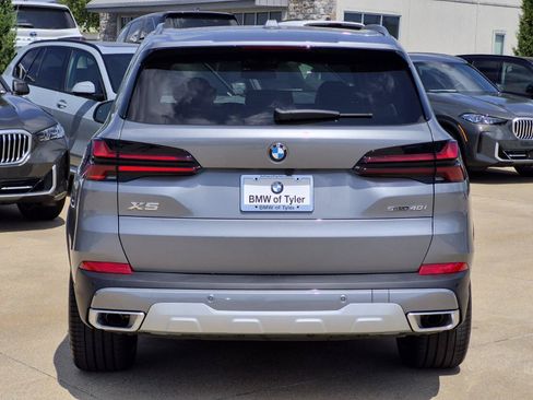 New 2026 BMW X5 sDrive40i w/ Premium Package RWD image 5