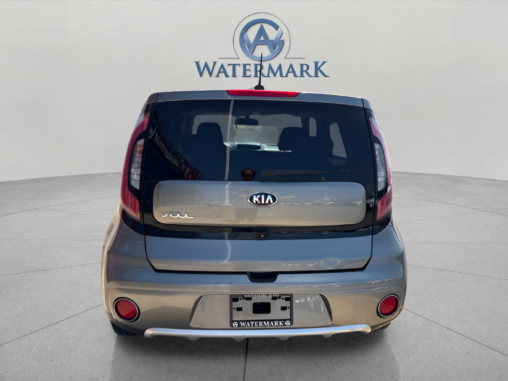 Used 2018 Kia Soul + FWD image 4