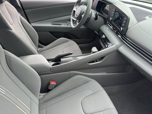 New 2025 Hyundai Elantra Sport image 15
