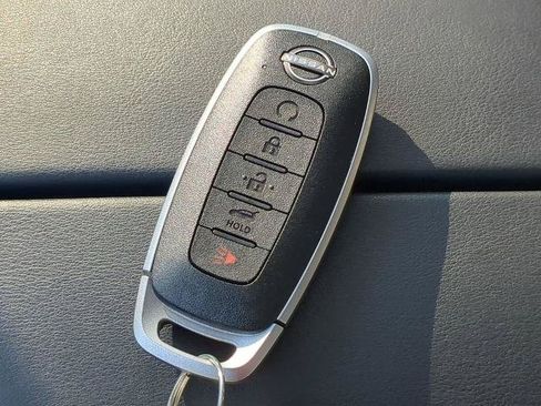 Certified 2025 Nissan Rogue SL w/ SL Premium Package FWD image 29