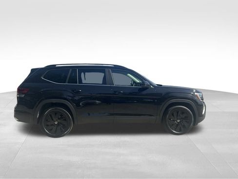 New 2026 Volkswagen Atlas SE FWD image 6