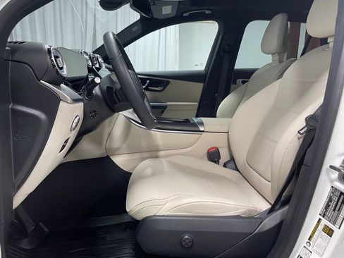Used 2026 Mercedes-Benz GLC 300 4MATIC image 20