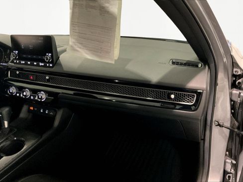 Certified 2025 Honda Civic Sport image 25