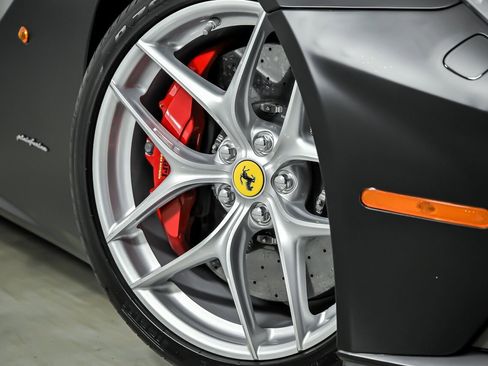 Used 2014 Ferrari F12 Berlinetta RWD image 4